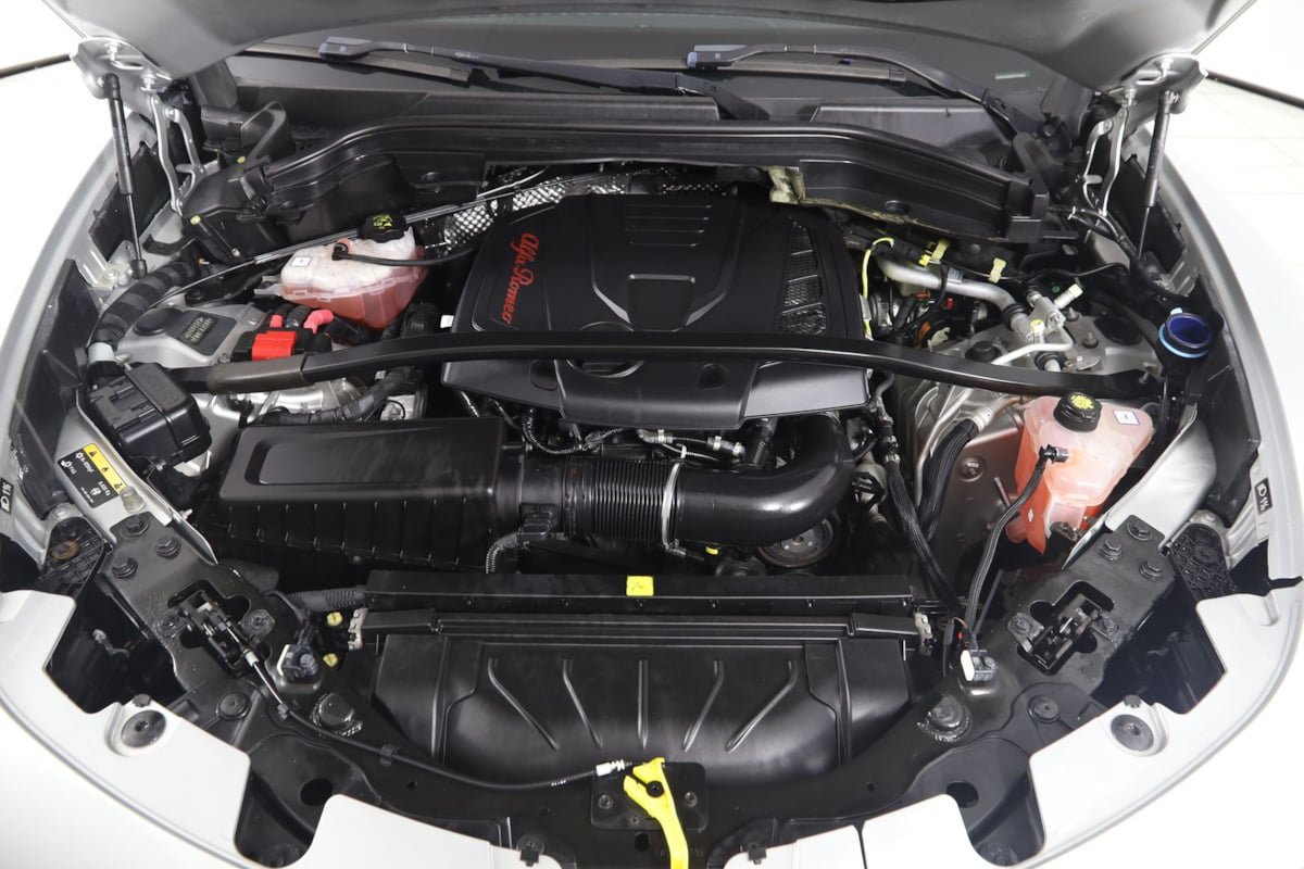 Used 2019 Alfa Romeo Stelvio w/ Nero Edizione RWD image 48