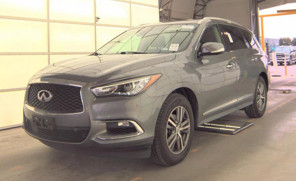 Used 2020 INFINITI QX60 Luxe w/ Essential Package FWD image 4