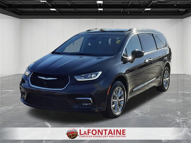 Used 2021 Chrysler Pacifica Touring-L