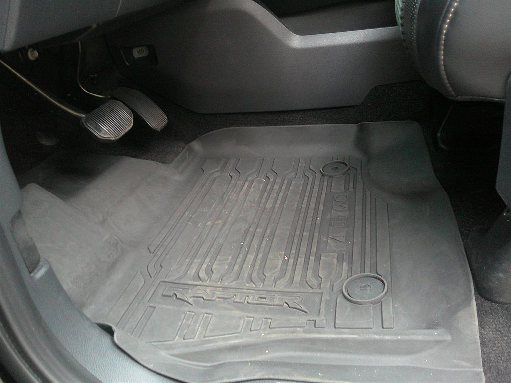 Used 2022 Ford F150 Raptor w/ Equipment Group 801A High image 12