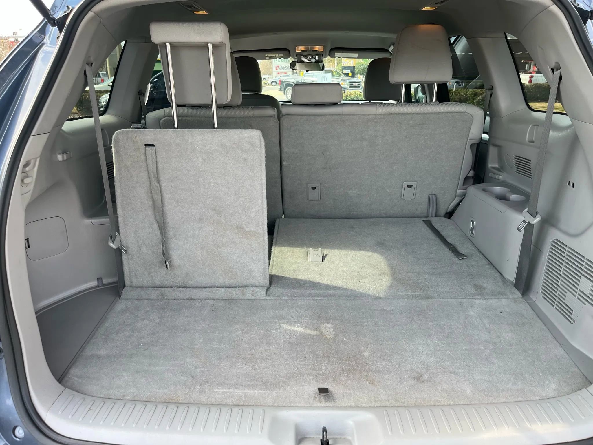 Used 2015 Toyota Highlander LE FWD image 13