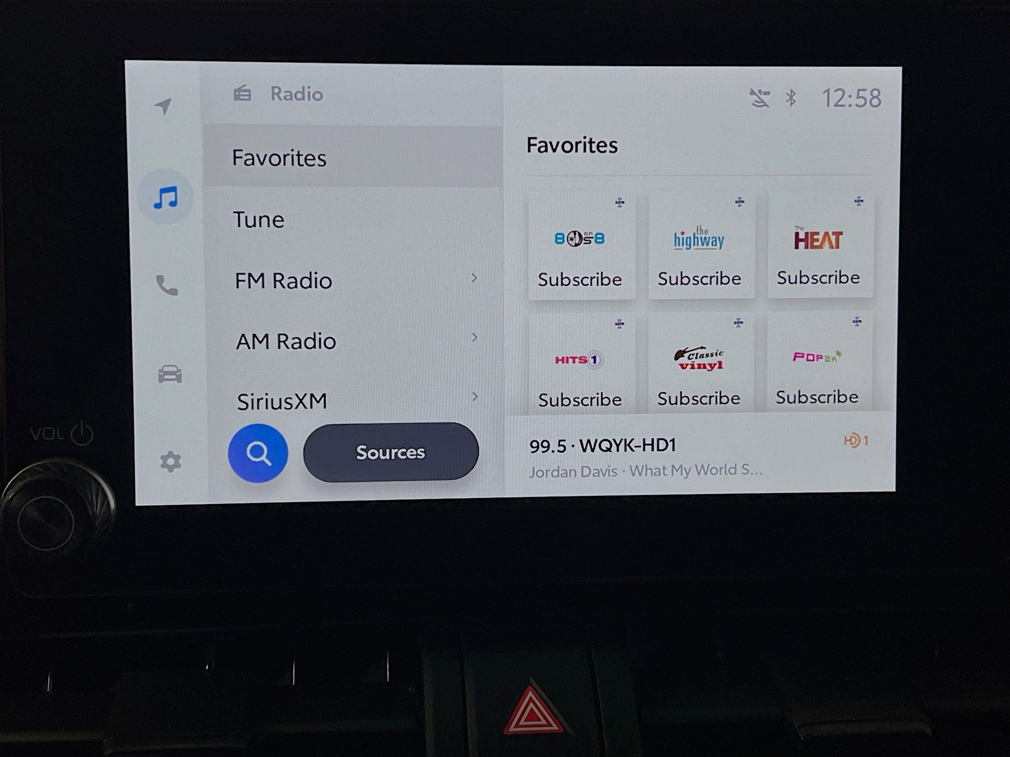 Used 2025 Toyota RAV4 XLE image 27