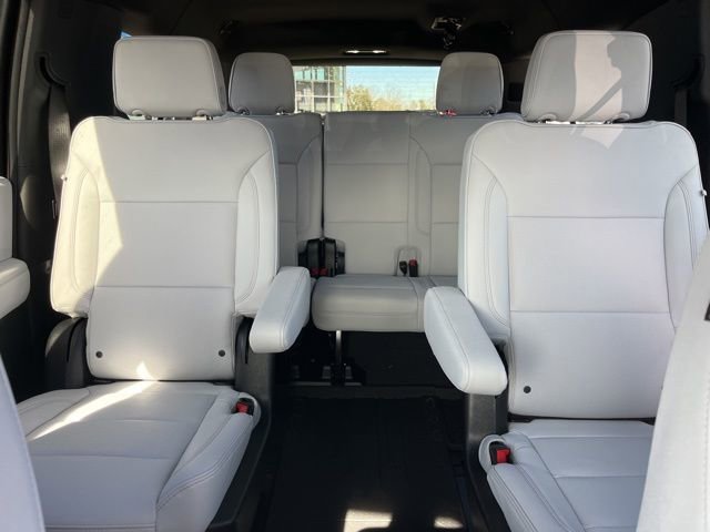 New 2025 Chevrolet Suburban Premier image 43