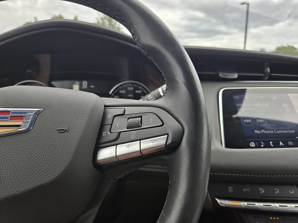Certified 2023 Cadillac XT4 Premium Luxury AWD/4WD image 17