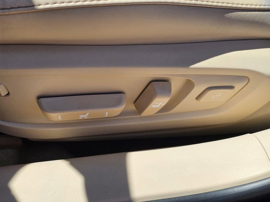 Used 2014 Lexus ES 350 w/ Ultra Luxury Package FWD image 23