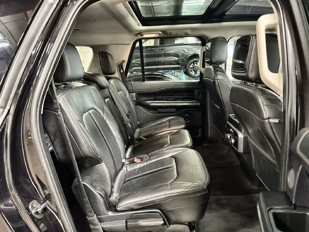 Used 2019 Ford Expedition Max Platinum AWD/4WD image 32