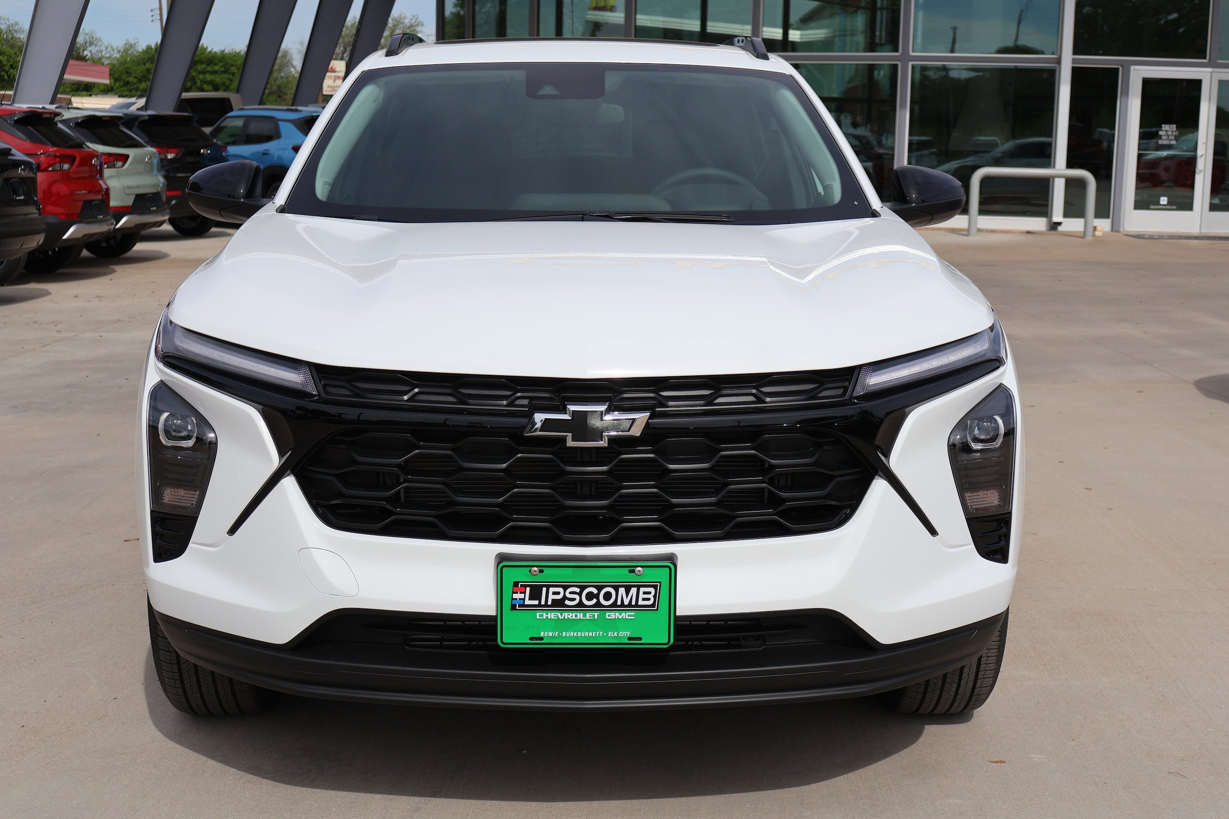 New 2026 Chevrolet Trax LT w/ Sunroof Package FWD image 2