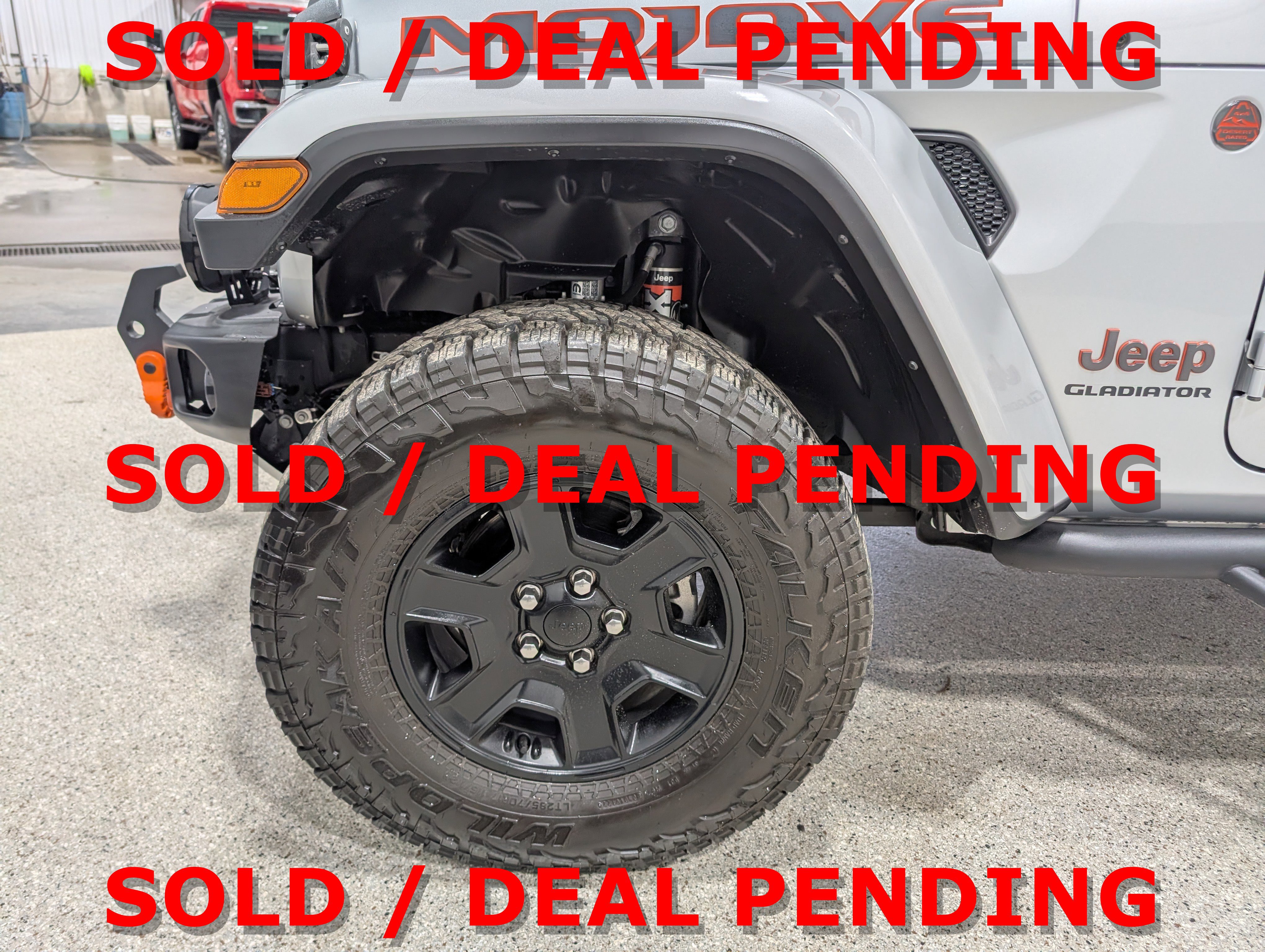 Used 2022 Jeep Gladiator Mojave w/ LED Lighting Group AWD/4WD image 11