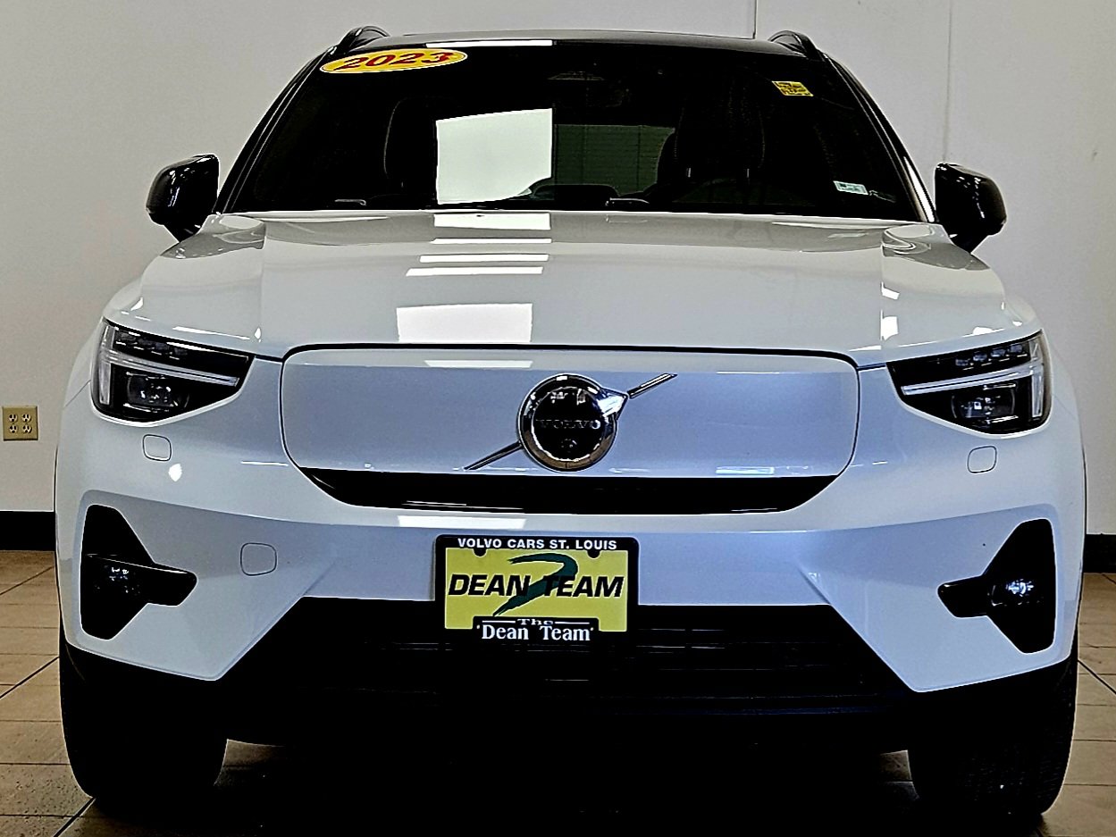 Used 2023 Volvo XC40 Recharge Ultimate image 6