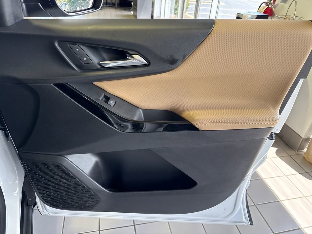 Certified 2025 Chevrolet Equinox ACTIV w/ Safety and Technology Package AWD/4WD image 36