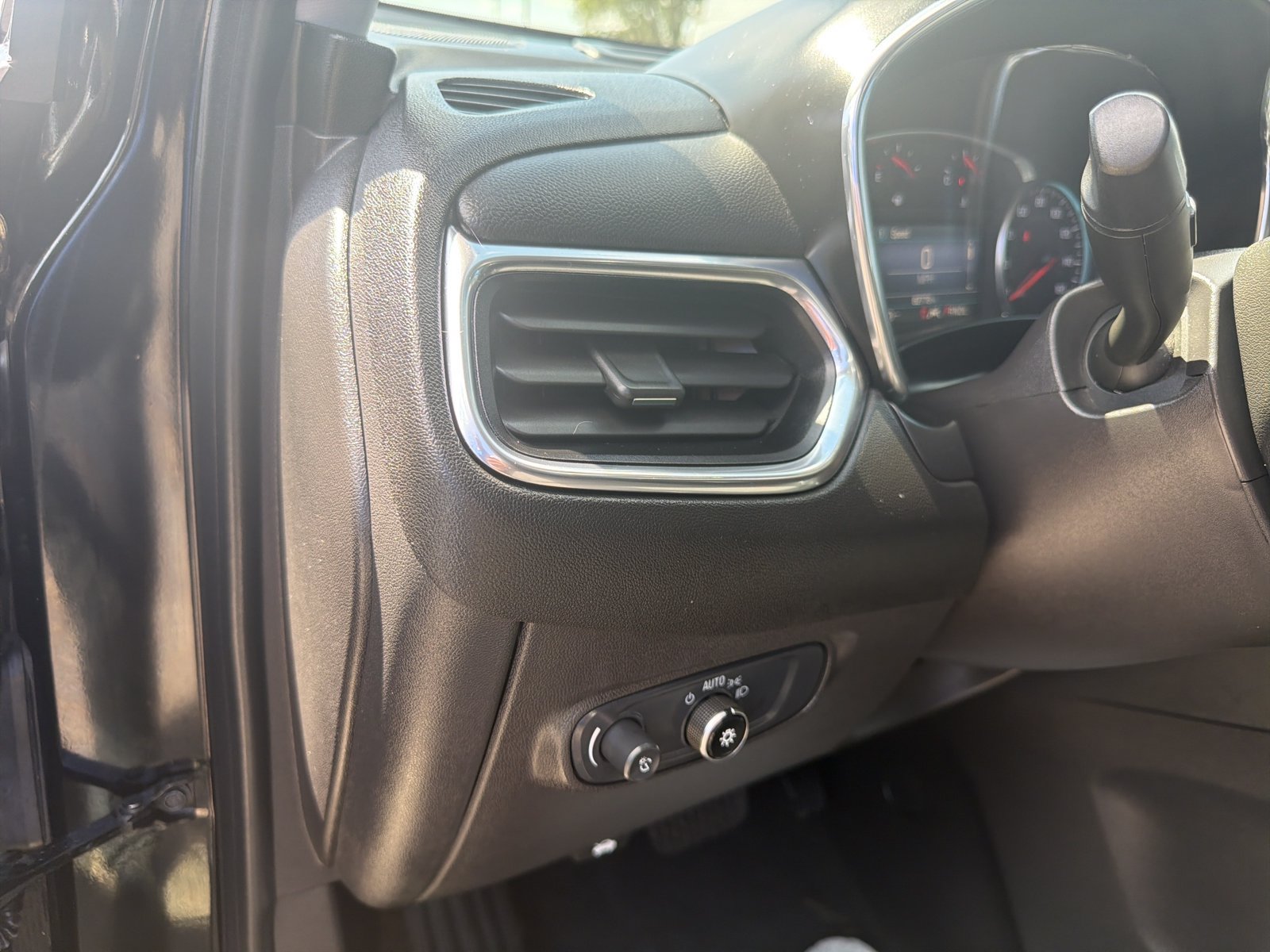 Used 2024 Chevrolet Equinox LT AWD/4WD image 14