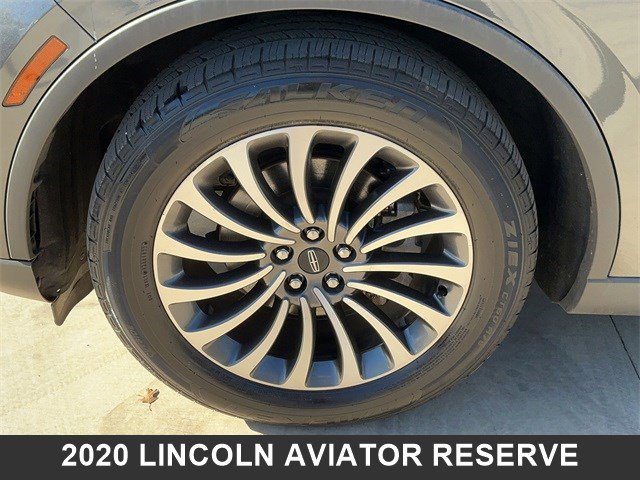 Used 2020 Lincoln Aviator Reserve w/ Equipment Group 201A image 9