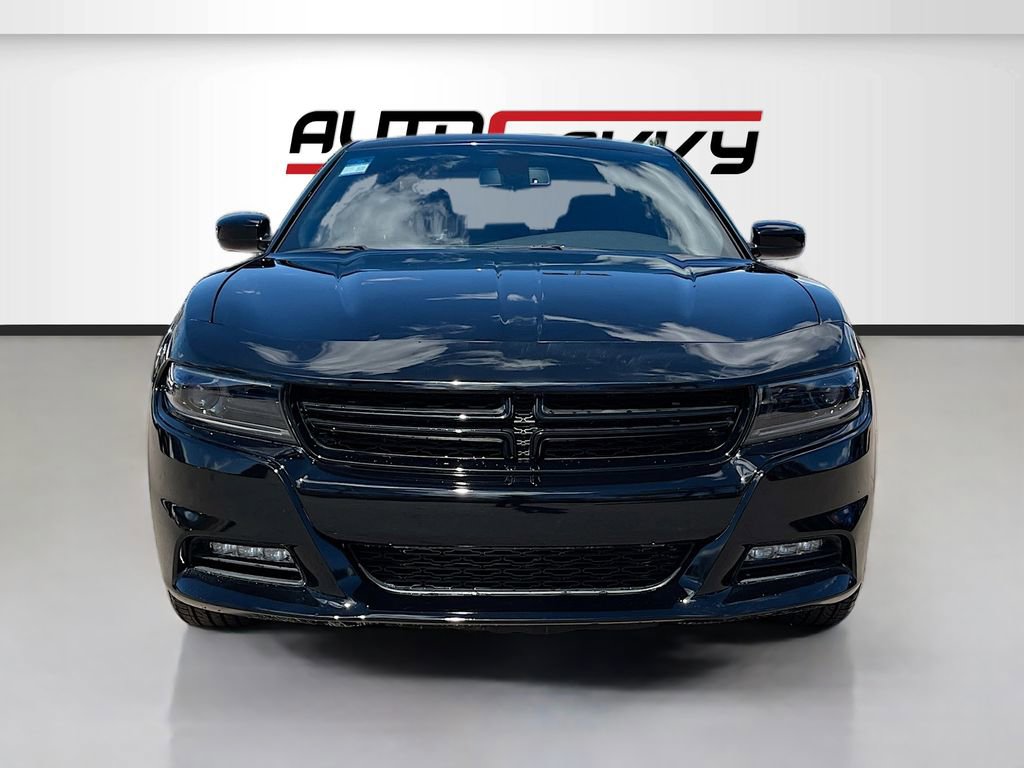 Used 2023 Dodge Charger SXT image 2