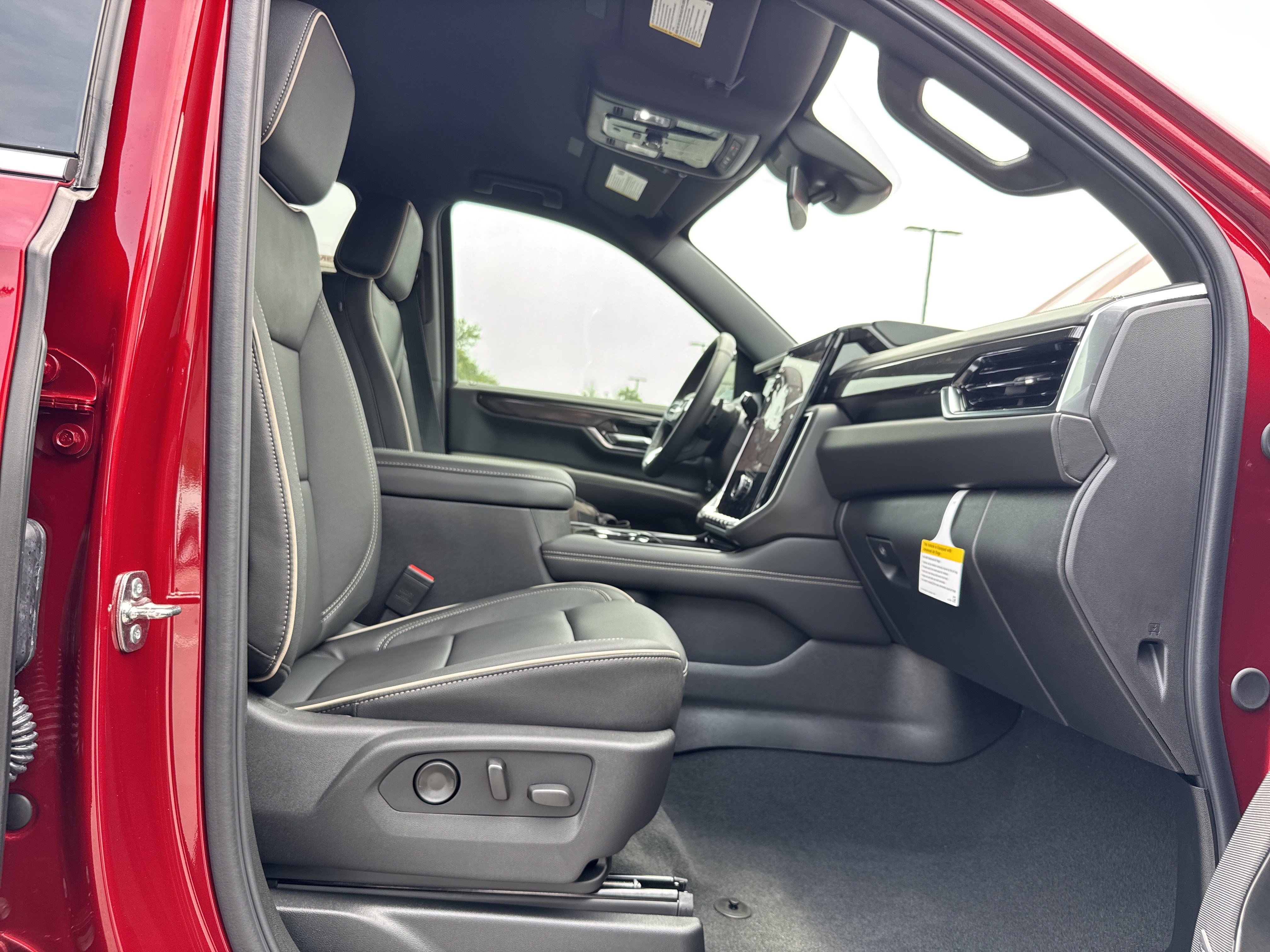 New 2026 GMC Yukon XL Elevation AWD/4WD image 32