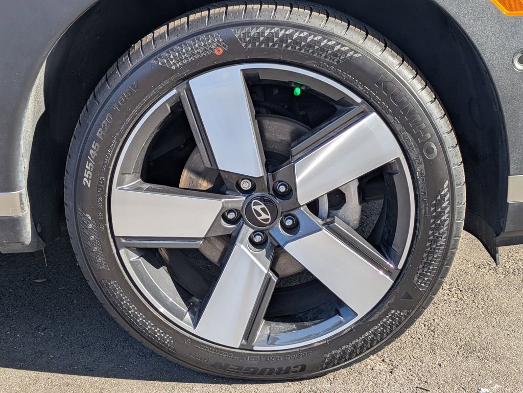 Certified 2025 Hyundai Santa Fe Limited FWD image 10