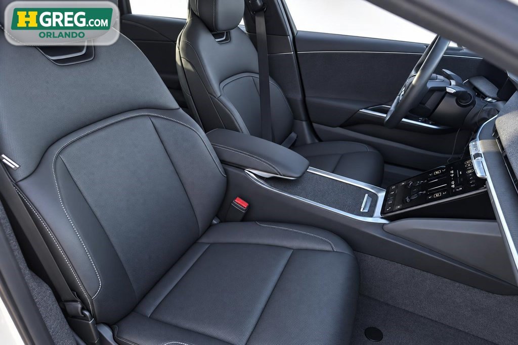 Used 2024 Lucid Air Touring AWD/4WD image 11