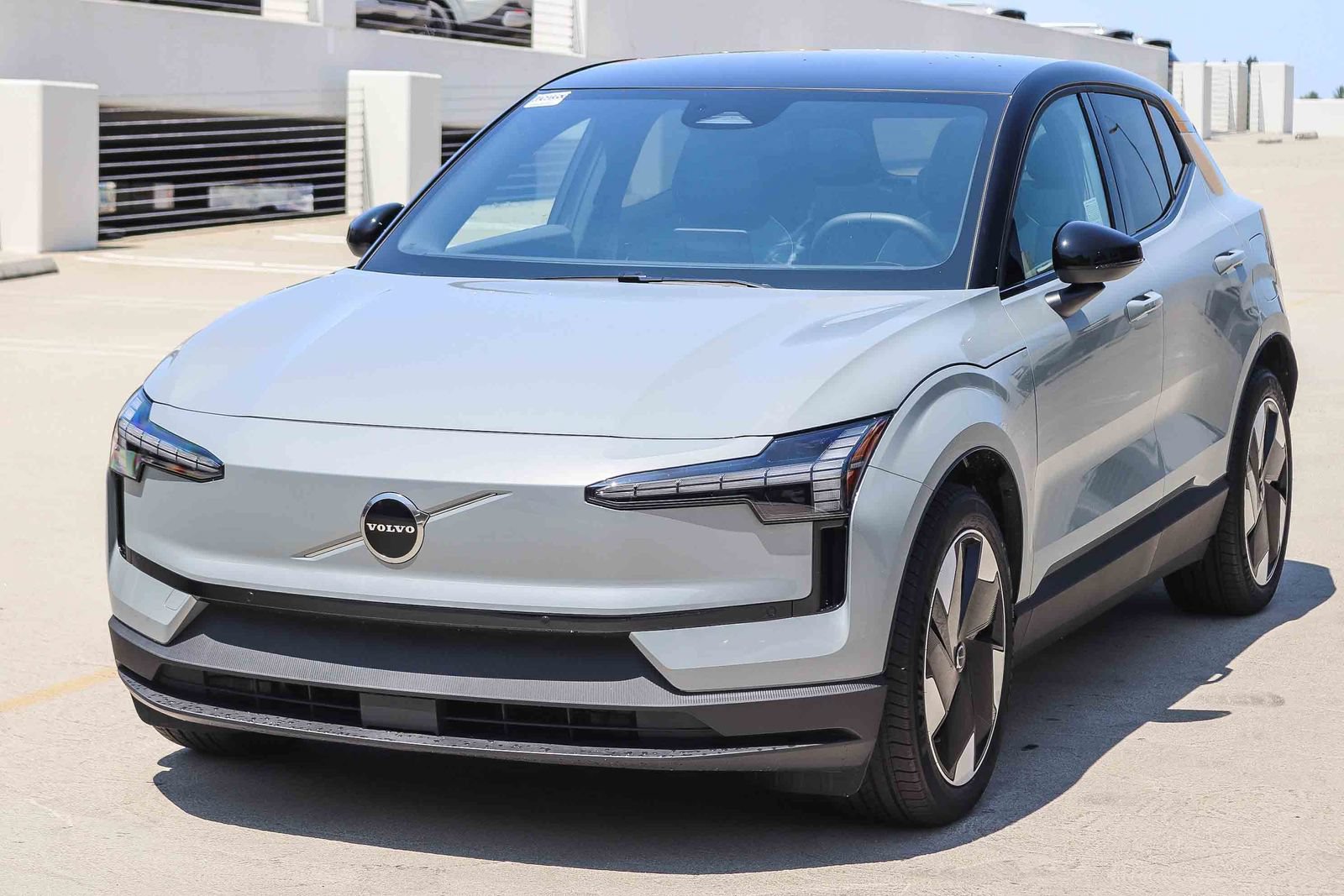 New 2026 Volvo EX30 Plus AWD/4WD image 3