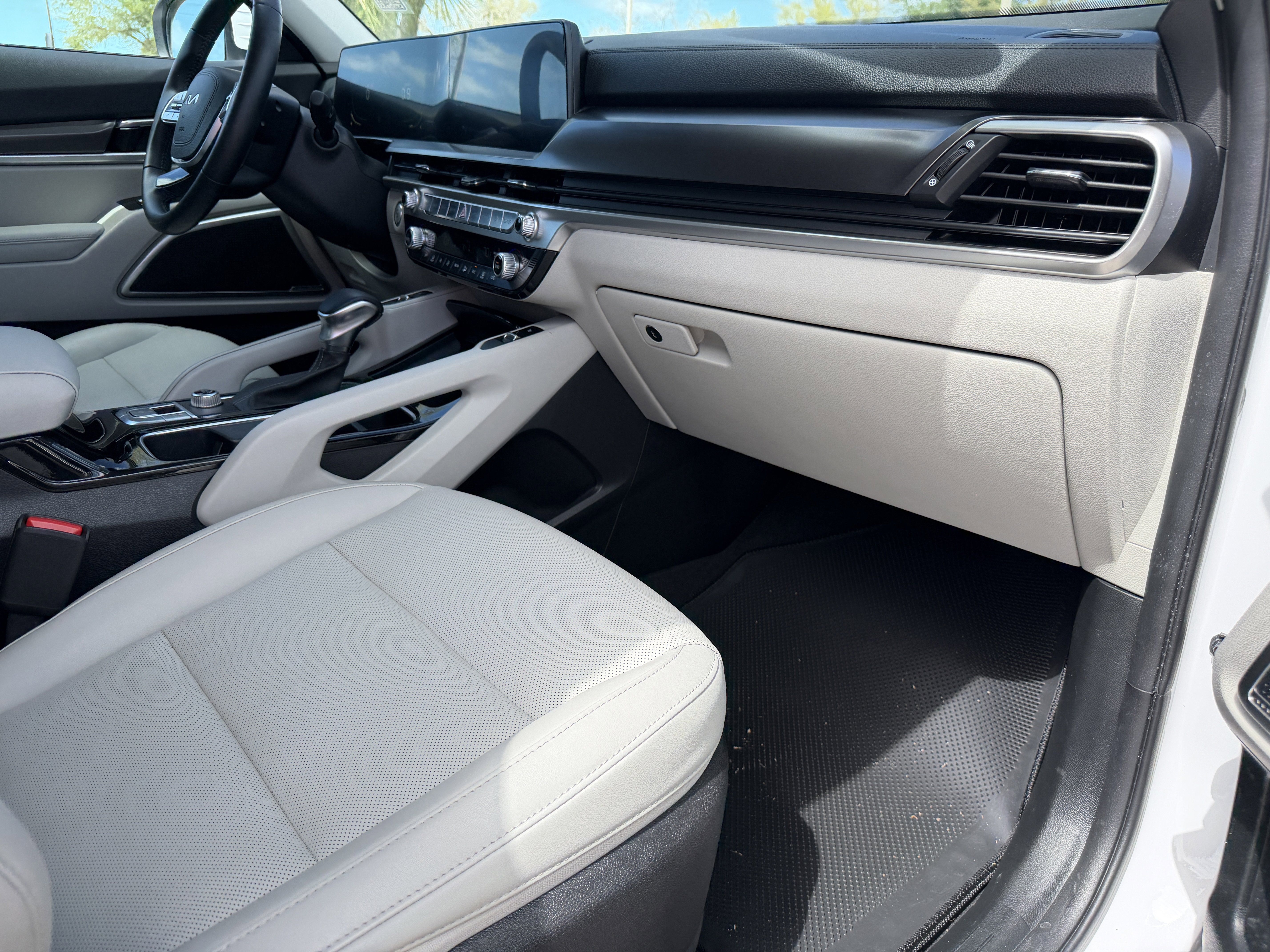 Certified 2023 Kia Telluride S image 12