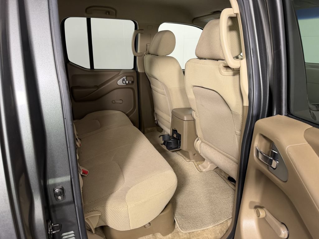 Used 2005 Nissan Frontier SE AWD/4WD image 17