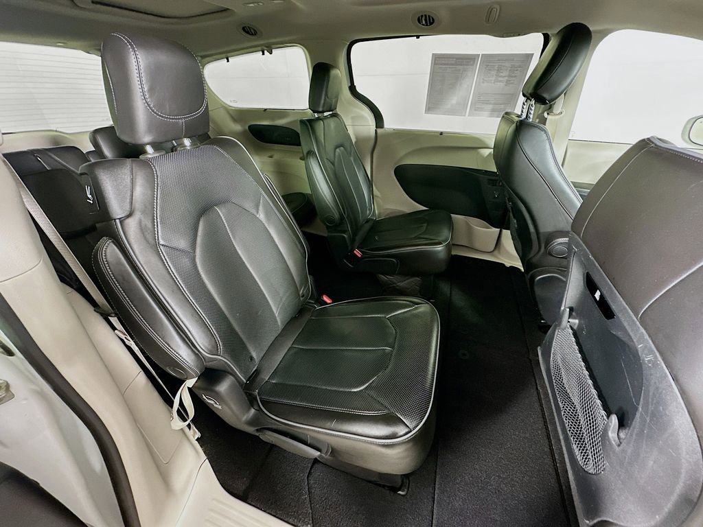 Certified 2020 Chrysler Pacifica Limited image 37
