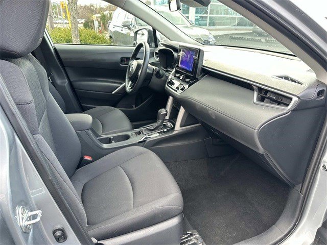 Used 2024 Toyota Corolla Cross LE image 9