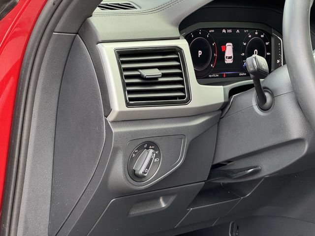 Used 2022 Volkswagen Atlas Cross Sport SE AWD/4WD image 34