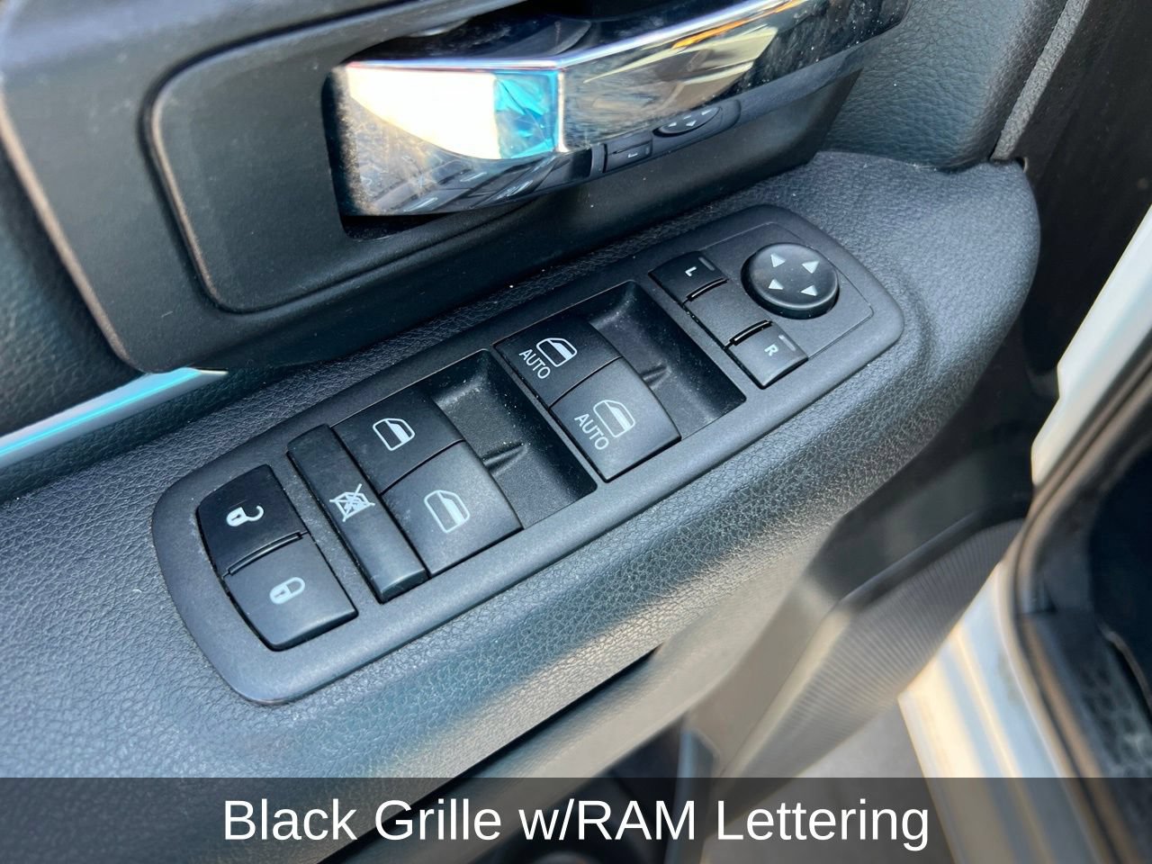 Used 2024 RAM 1500 Warlock RWD image 12