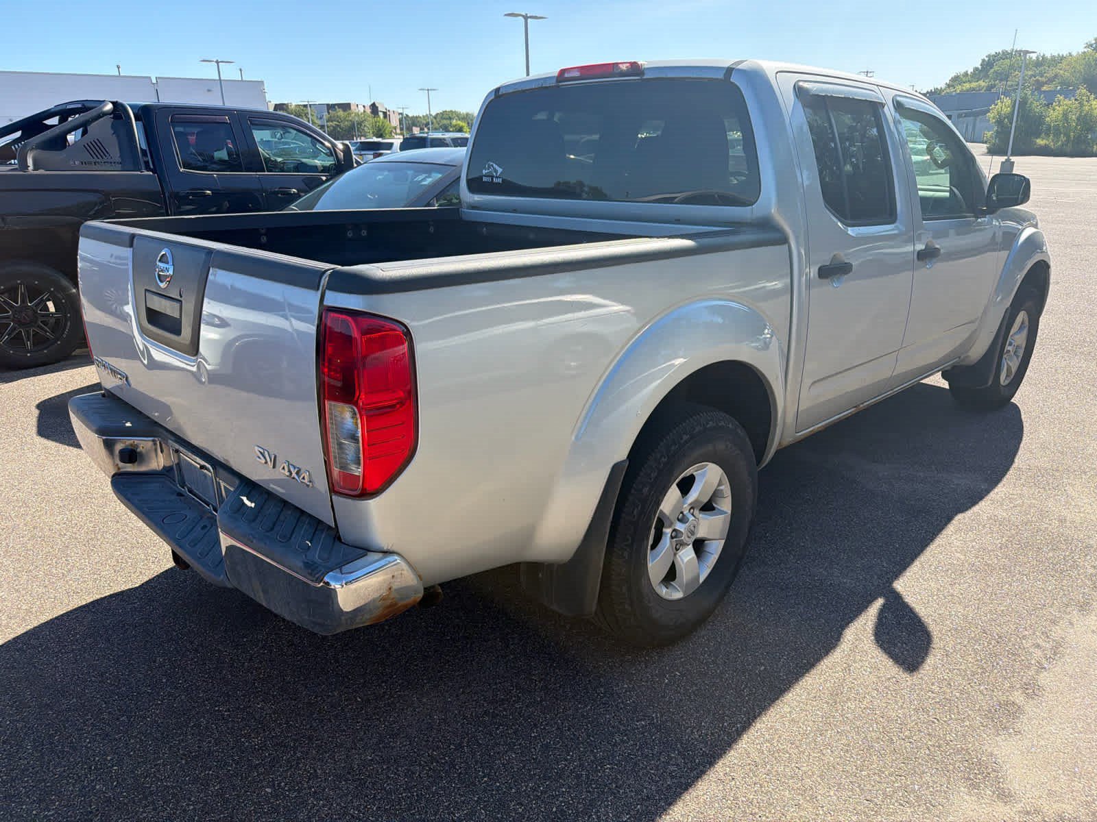Used 2012 Nissan Frontier SV w/ SV Premium Utility Pkg AWD/4WD image 3
