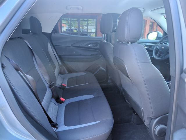 Used 2025 Chevrolet TrailBlazer LT AWD/4WD image 30