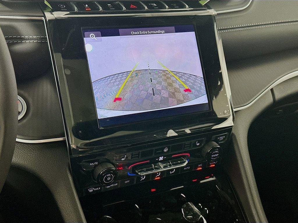 New 2025 Jeep Grand Cherokee Altitude image 15