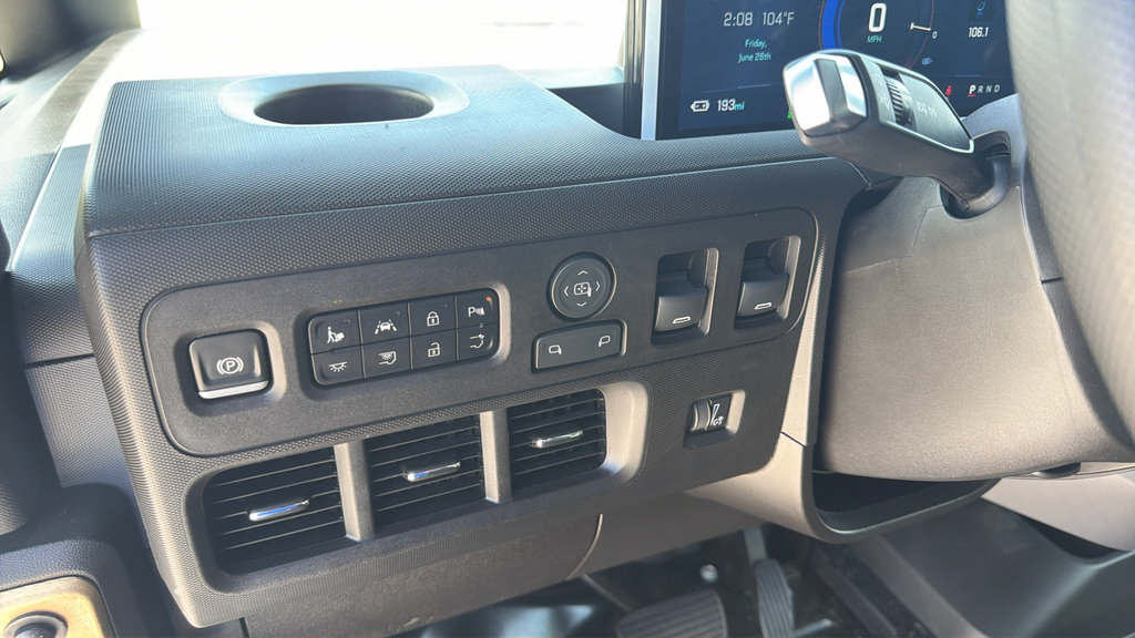 Used 2024 Chevrolet Brightdrop 400 w/ Commercial Equipment Package AWD/4WD image 20