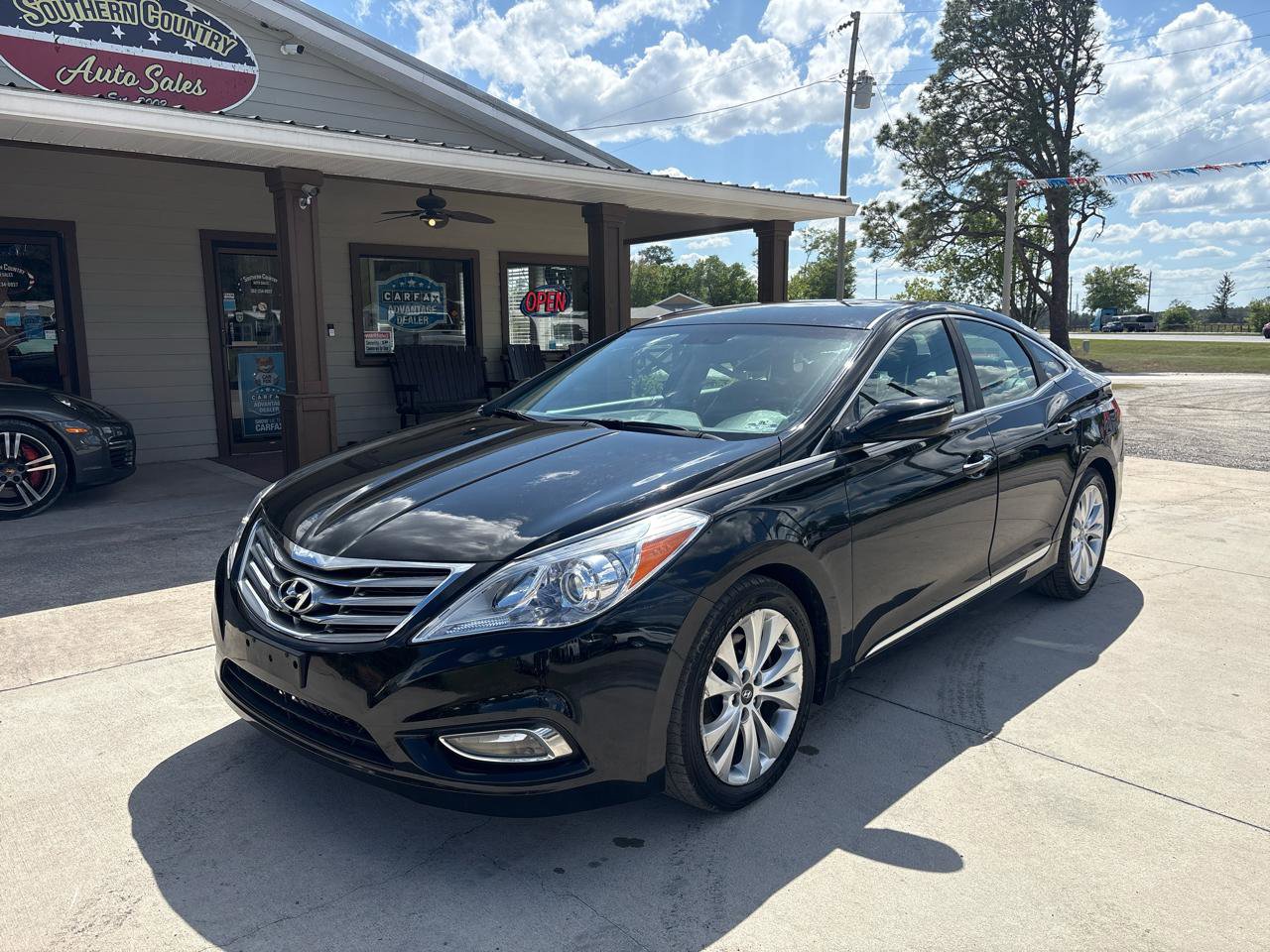 Used 2013 Hyundai Azera FWD image 1