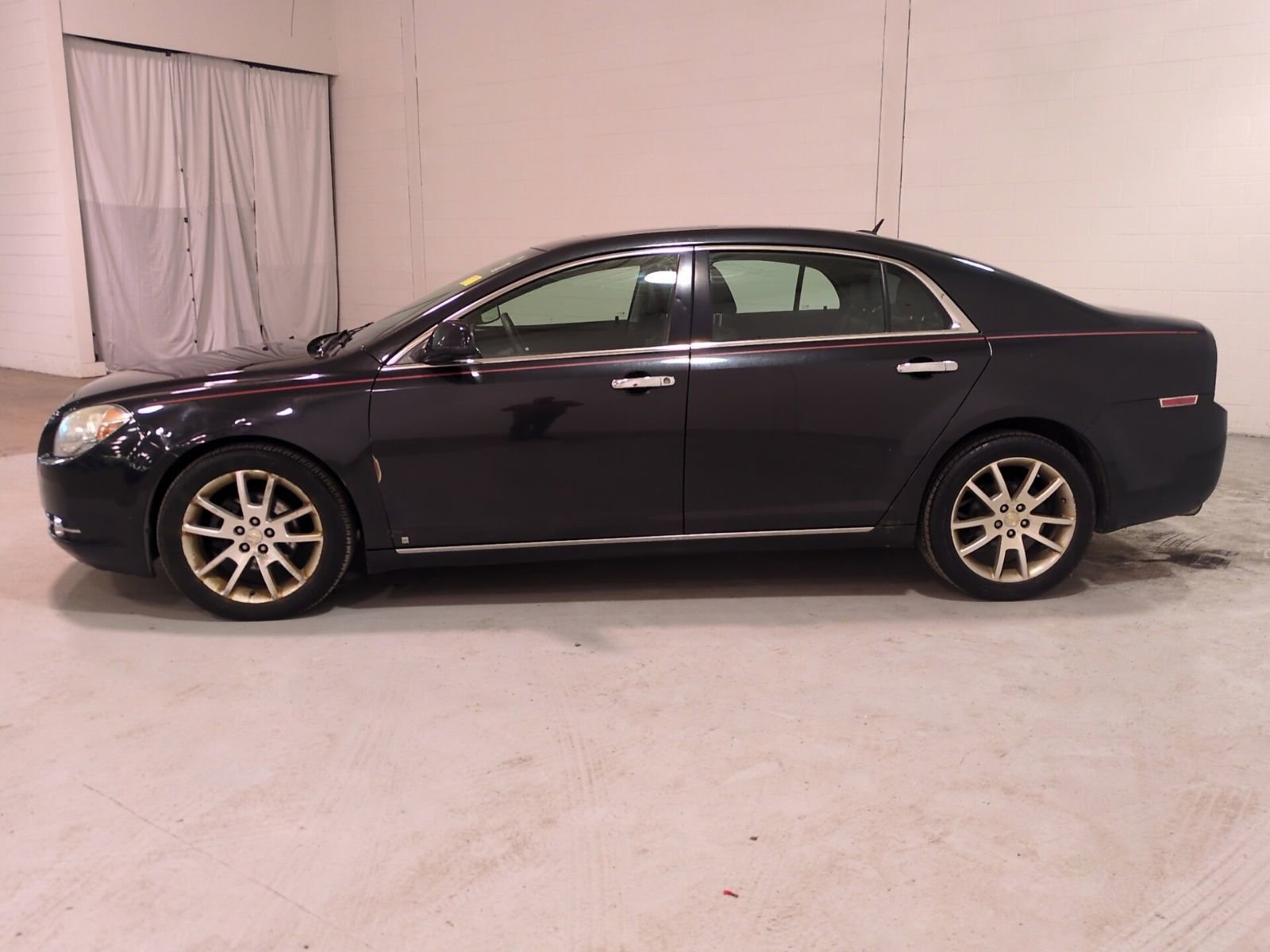 Used 2010 Chevrolet Malibu LTZ w/ HFV6 Engine Package image 7