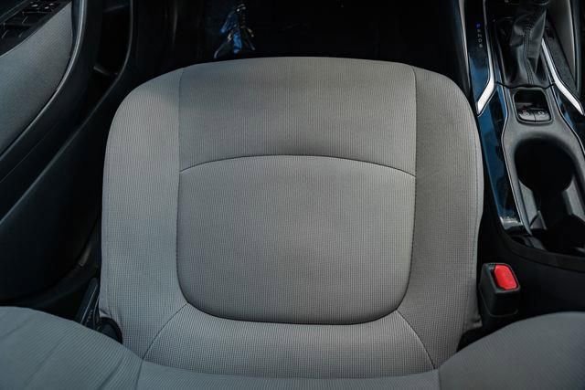 Used 2022 Toyota Corolla LE image 25