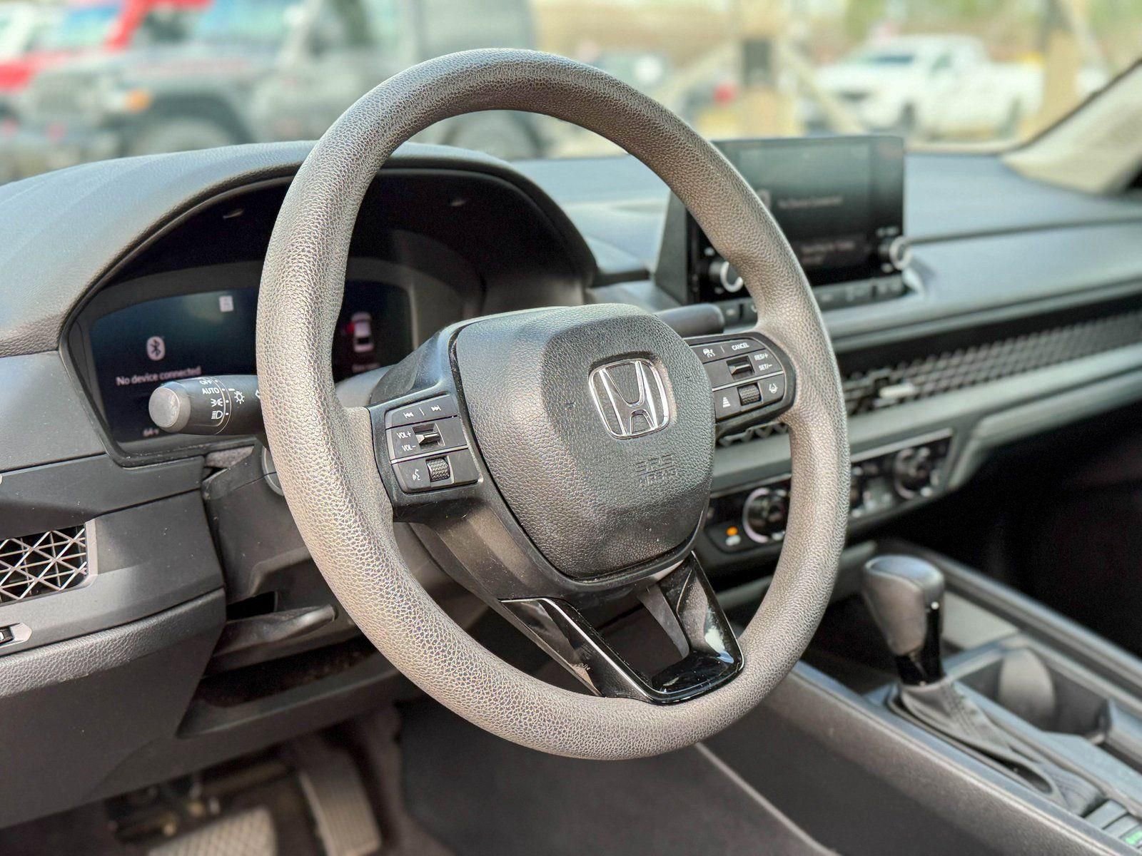 Used 2025 Honda Accord SE image 13