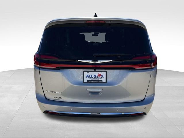 New 2026 Chrysler Pacifica Select image 7