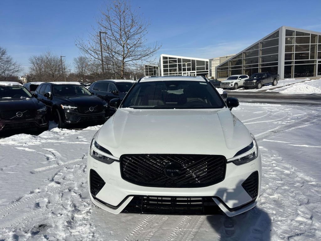 New 2026 Volvo XC60 T8 Ultra w/ Protection Package Premier image 2