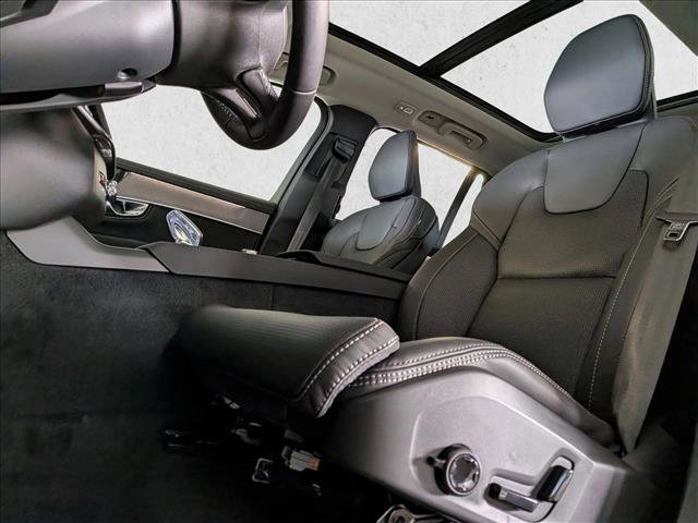 New 2026 Volvo XC90 T8 Ultra w/ Protection Package image 4