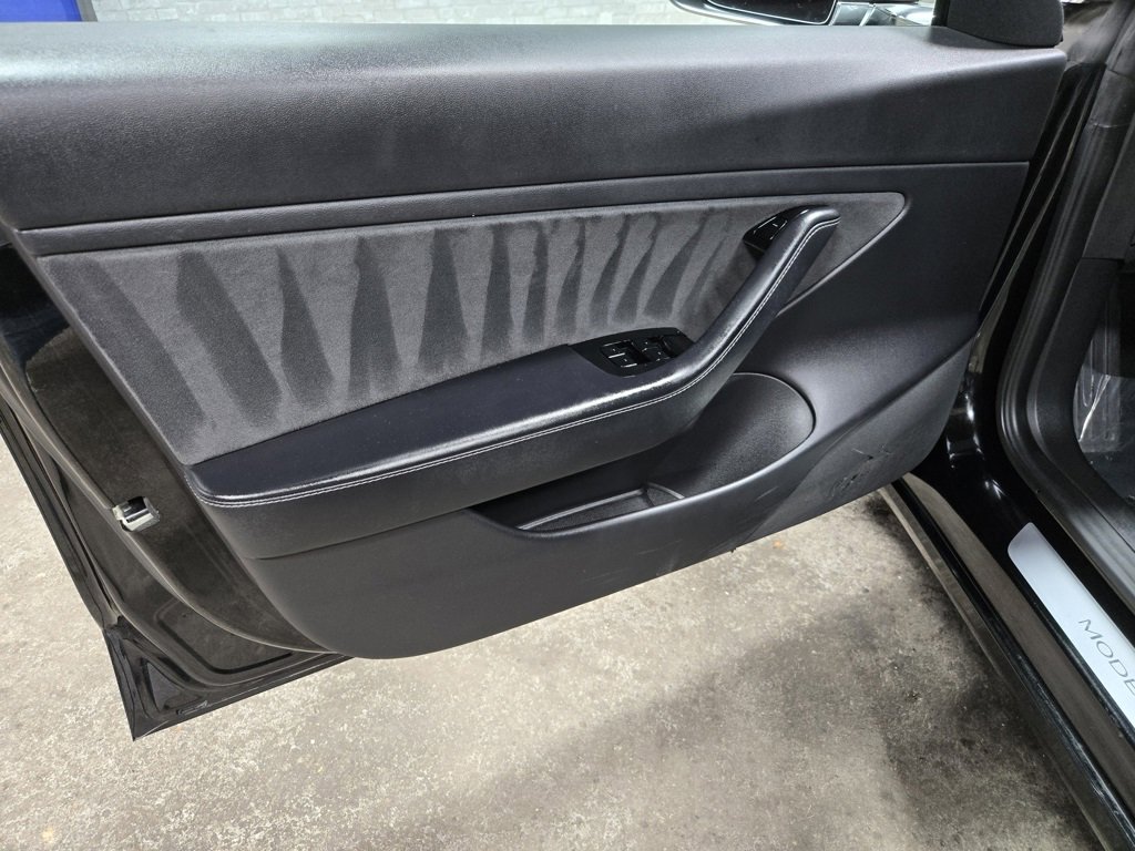 Used 2018 Tesla Model 3 Mid Range image 7