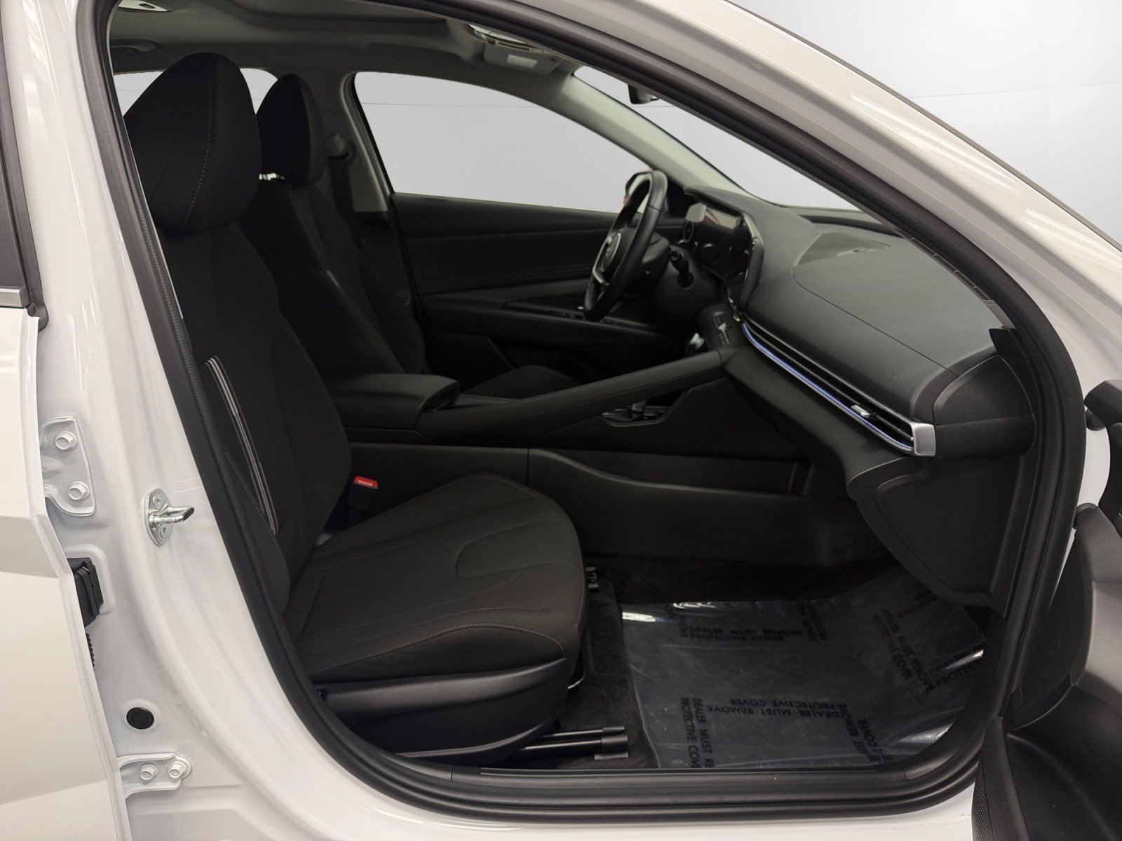 Certified 2024 Hyundai Elantra SEL w/ Convenience Package FWD image 15