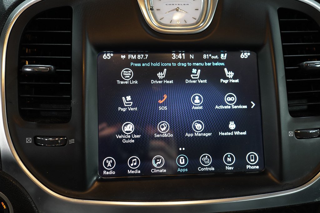 Used 2017 Chrysler 300 C RWD image 30