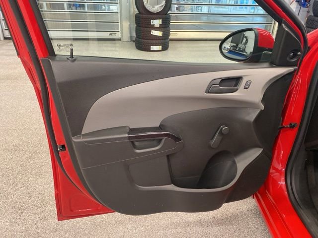 Used 2020 Chevrolet Sonic LT image 25