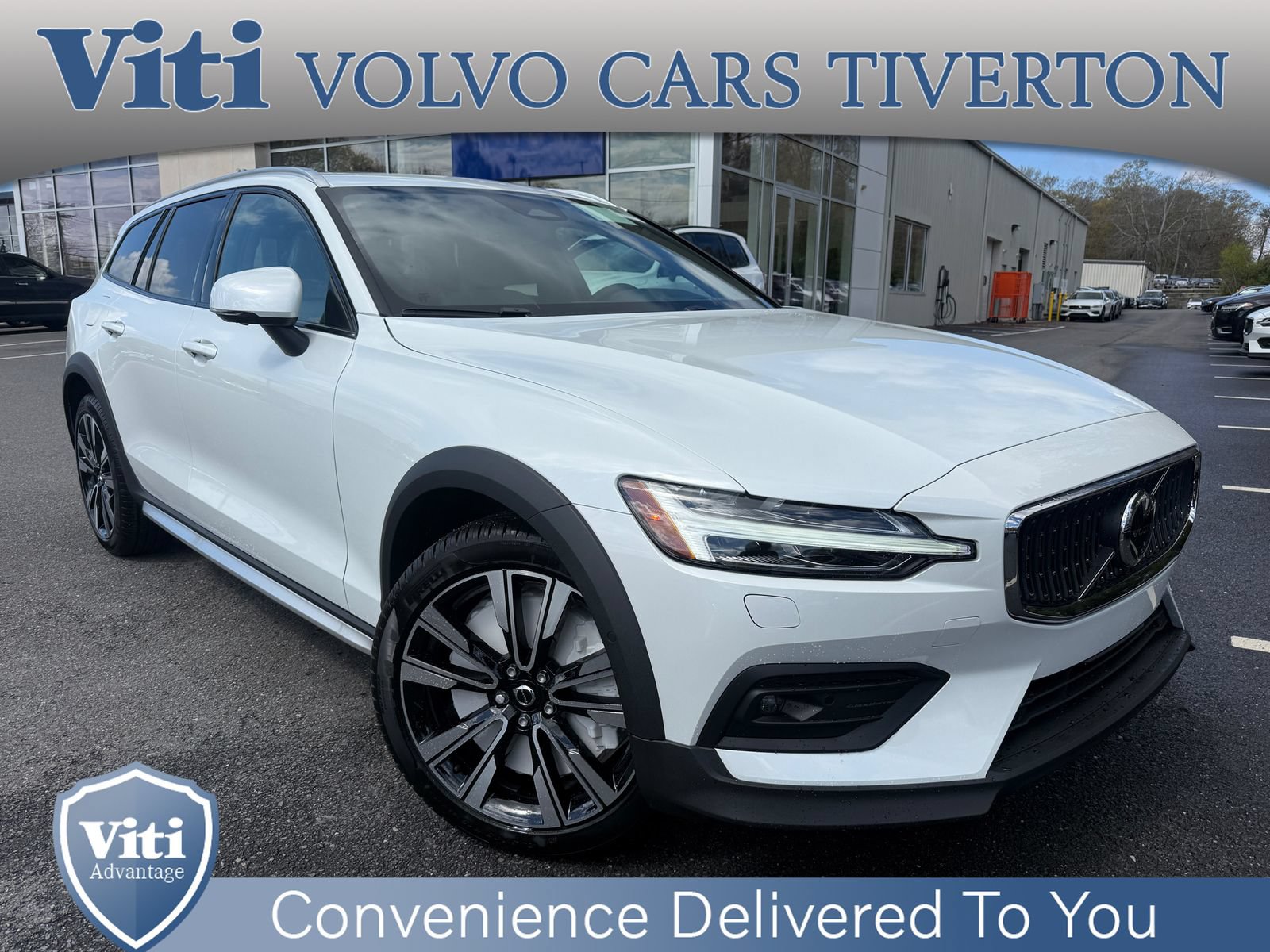 New 2026 Volvo V60 B5 Cross Country Ultra w/ Protection Package Premier AWD/4WD image 1