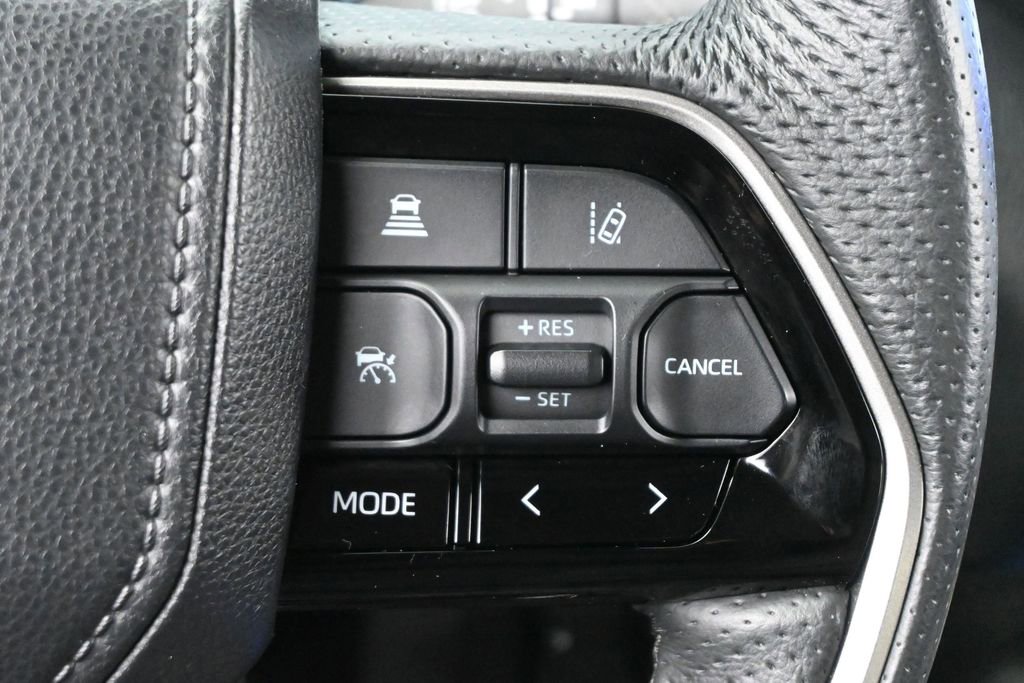 Used 2023 Toyota Tundra Limited w/ Power Package AWD/4WD image 9