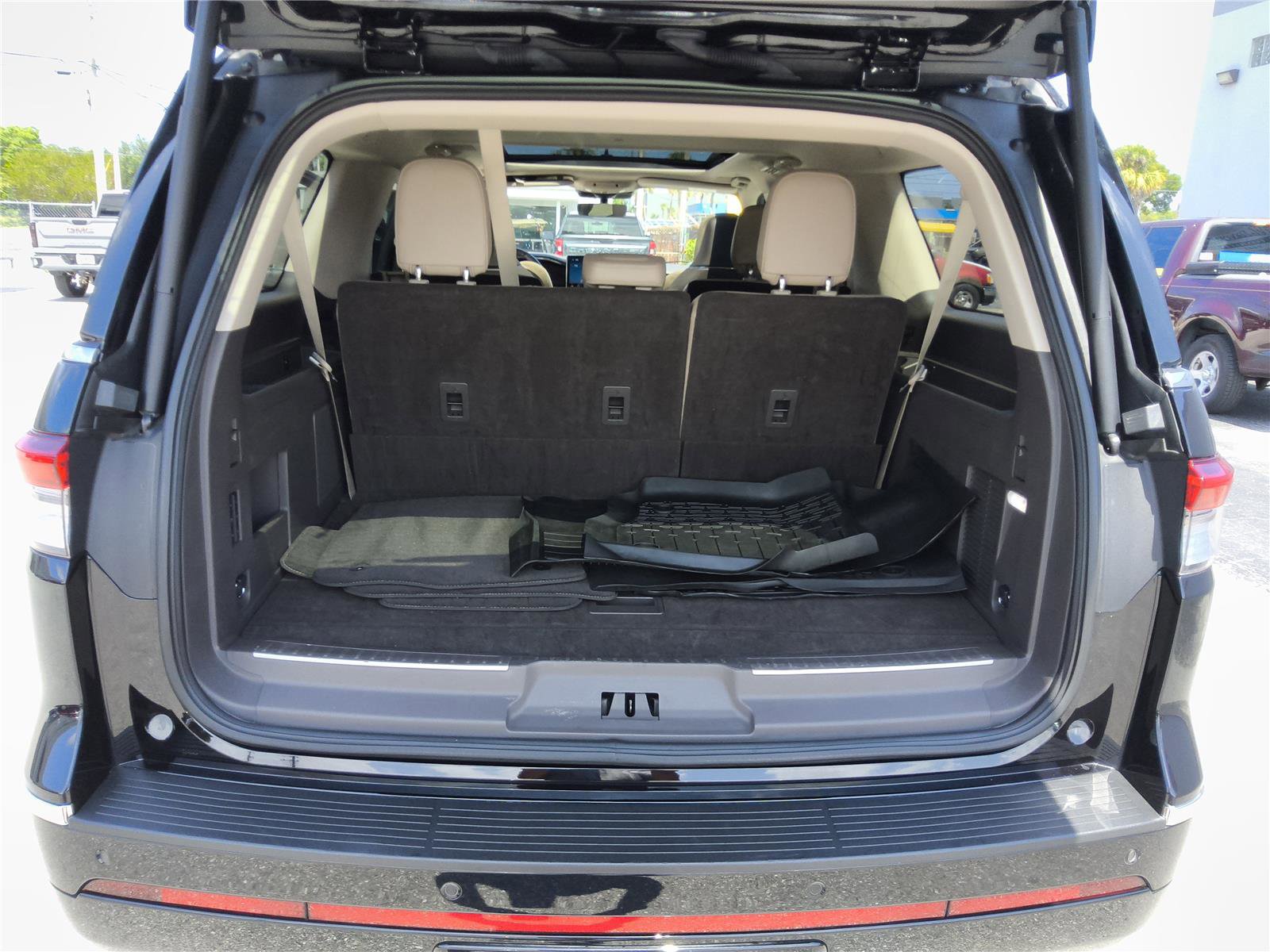 Used 2024 Lincoln Navigator L Reserve AWD/4WD image 20