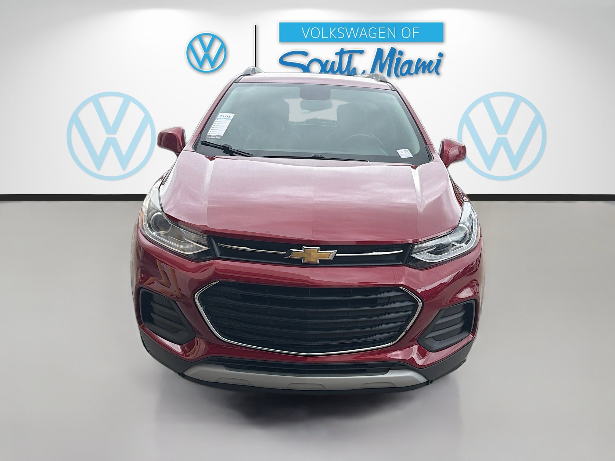 Used 2019 Chevrolet Trax LT w/ LT Convenience Package FWD image 2