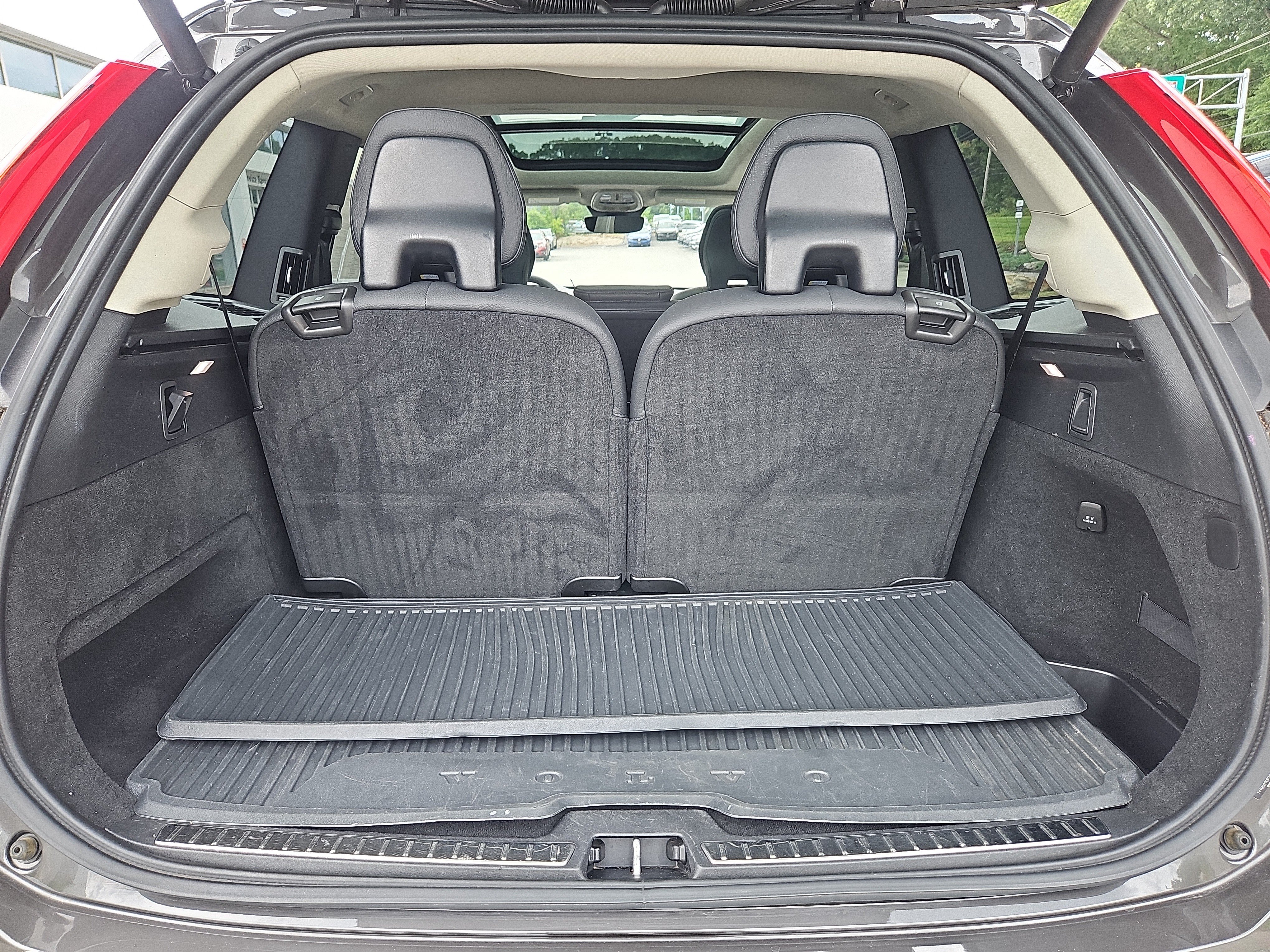 Used 2023 Volvo XC90 B6 Plus w/ Protection Package AWD/4WD image 35
