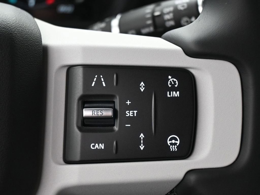 New 2026 Land Rover Defender 130 X-Dynamic SE AWD/4WD image 20