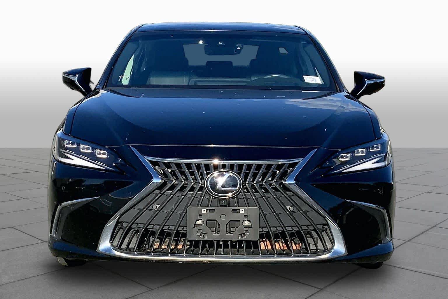 Used 2024 Lexus ES 350 Ultra Luxury w/ Accessory Package (Z2) FWD image 4