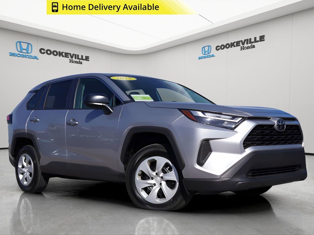 Used 2025 Toyota RAV4 LE AWD/4WD image 1